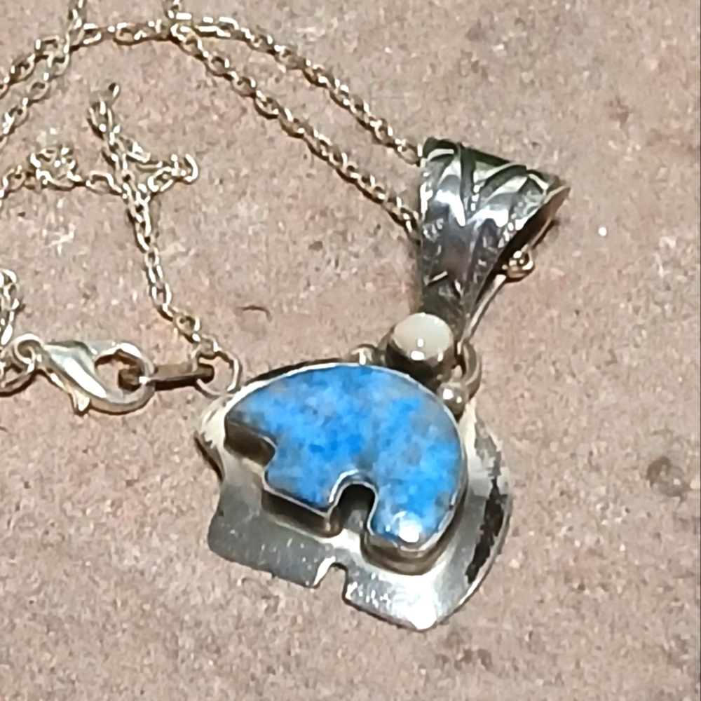 Native American Small Sterling & Denim Lapis Bear Fetish Pendant Necklace